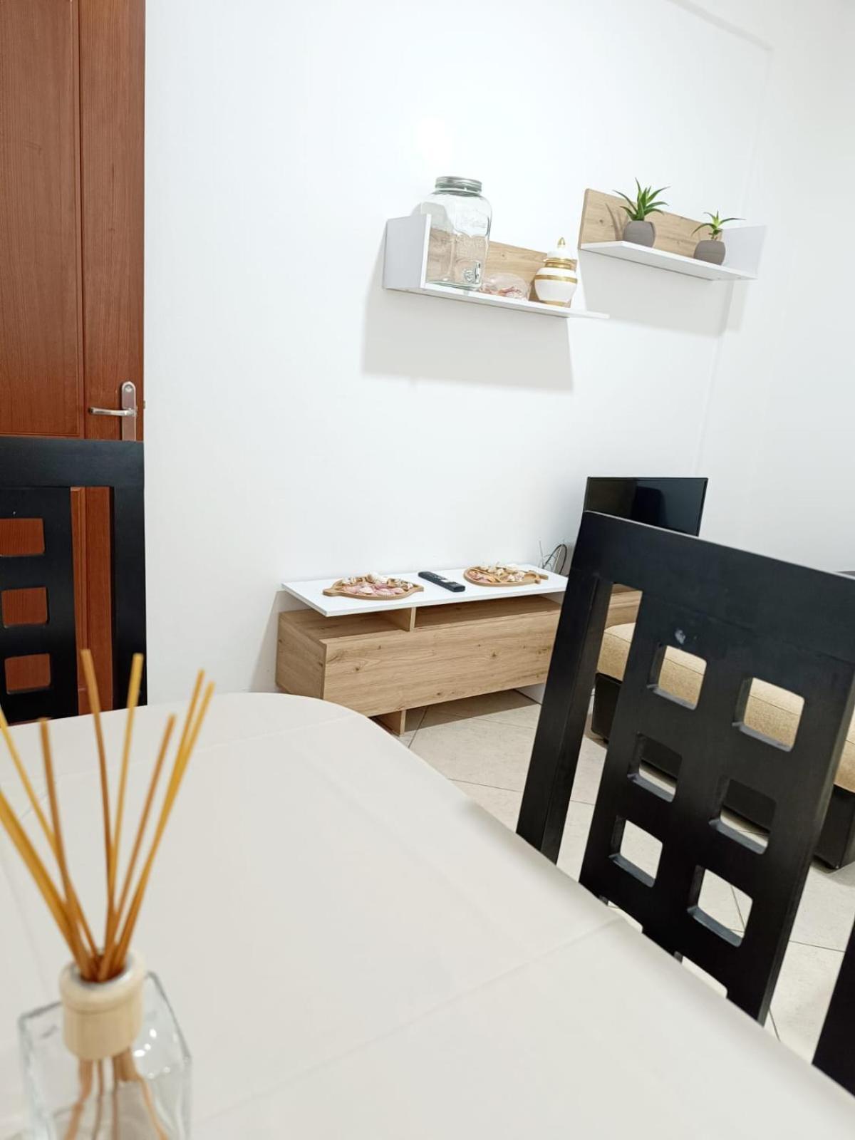 Atlantis Apartments Sarandë 外观 照片